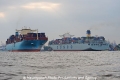 Maersk Edinburgh+Cosco Pride 070811-01.jpg