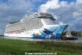 Norwegian Escape NK-180915-03.jpg